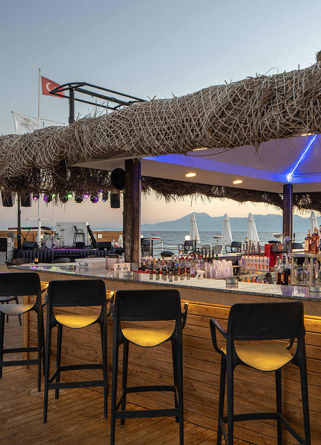 adalya-elite-lara-gastronomi-pier-bar-detay.jpg